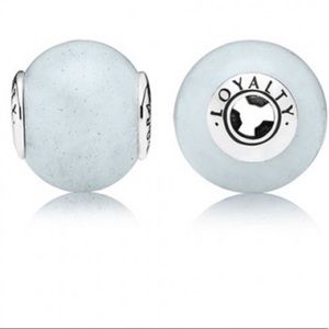 AUTHENTIC Pandora Loyalty Essence Charm